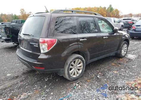 2013 Subaru Forester 2.5X Premium z USA, uszkodzony, nr VIN JF2SHADC1DH413517